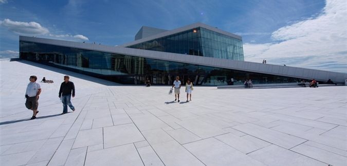 Opera House Nancu Bundt